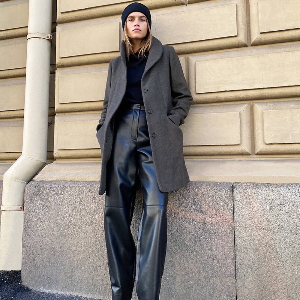 SOLD! Aritzia Cocoon Coat